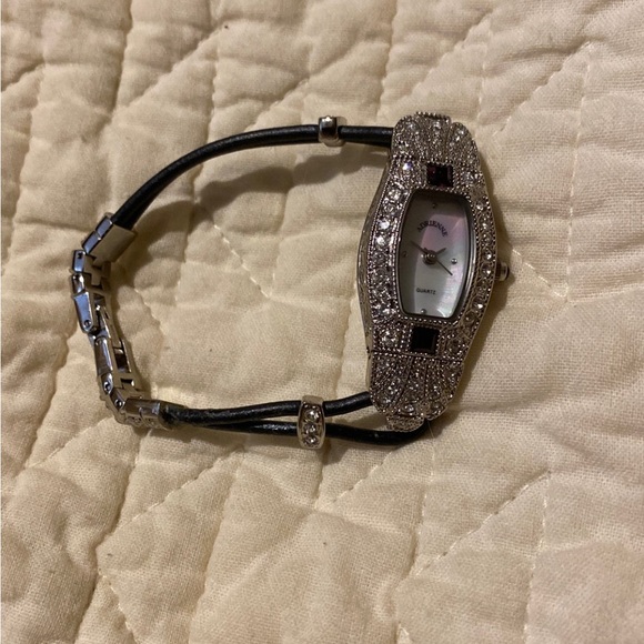 Vintage Adrienne Couture
Collection Amethyst Crystal watch - Picture 4 of 5